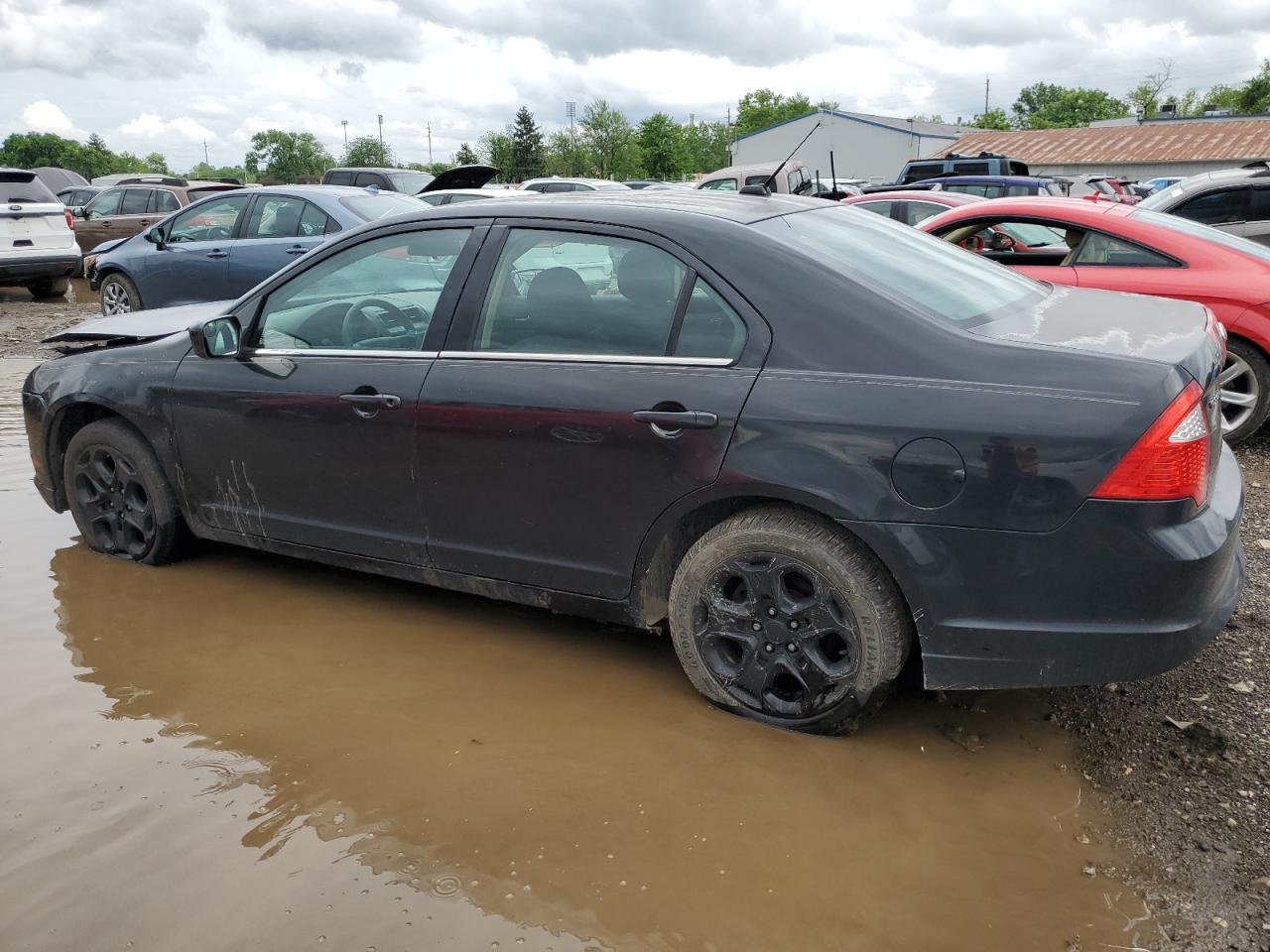 3FAHP0HA0BR121177 2011 Ford Fusion Se