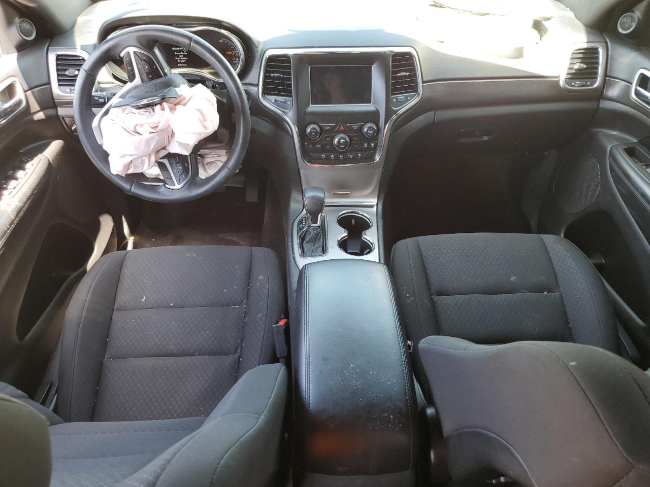 1C4RJFAG9JC366848 2018 Jeep Grand Cherokee Laredo