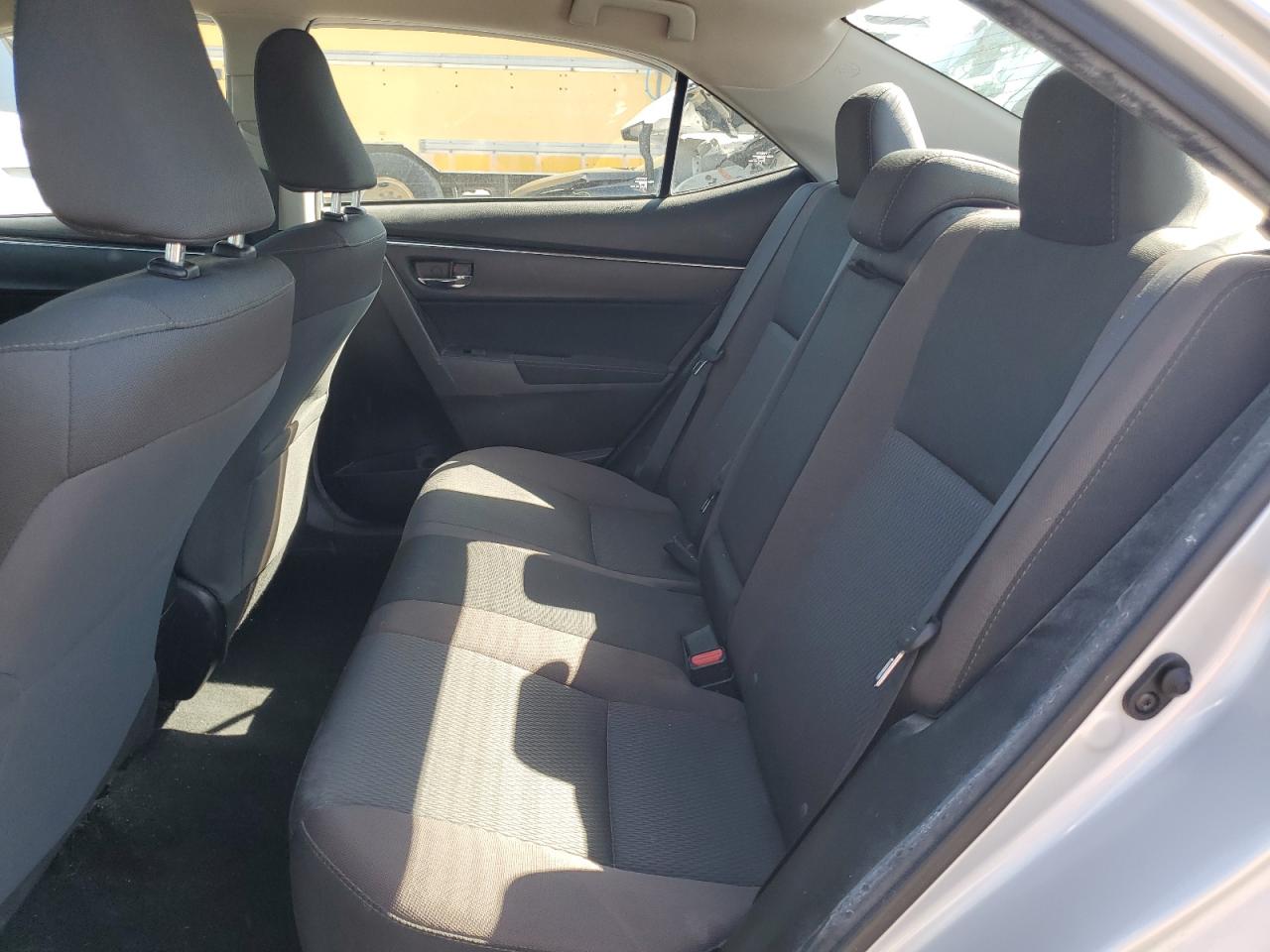 5YFBURHE9HP572266 2017 Toyota Corolla L