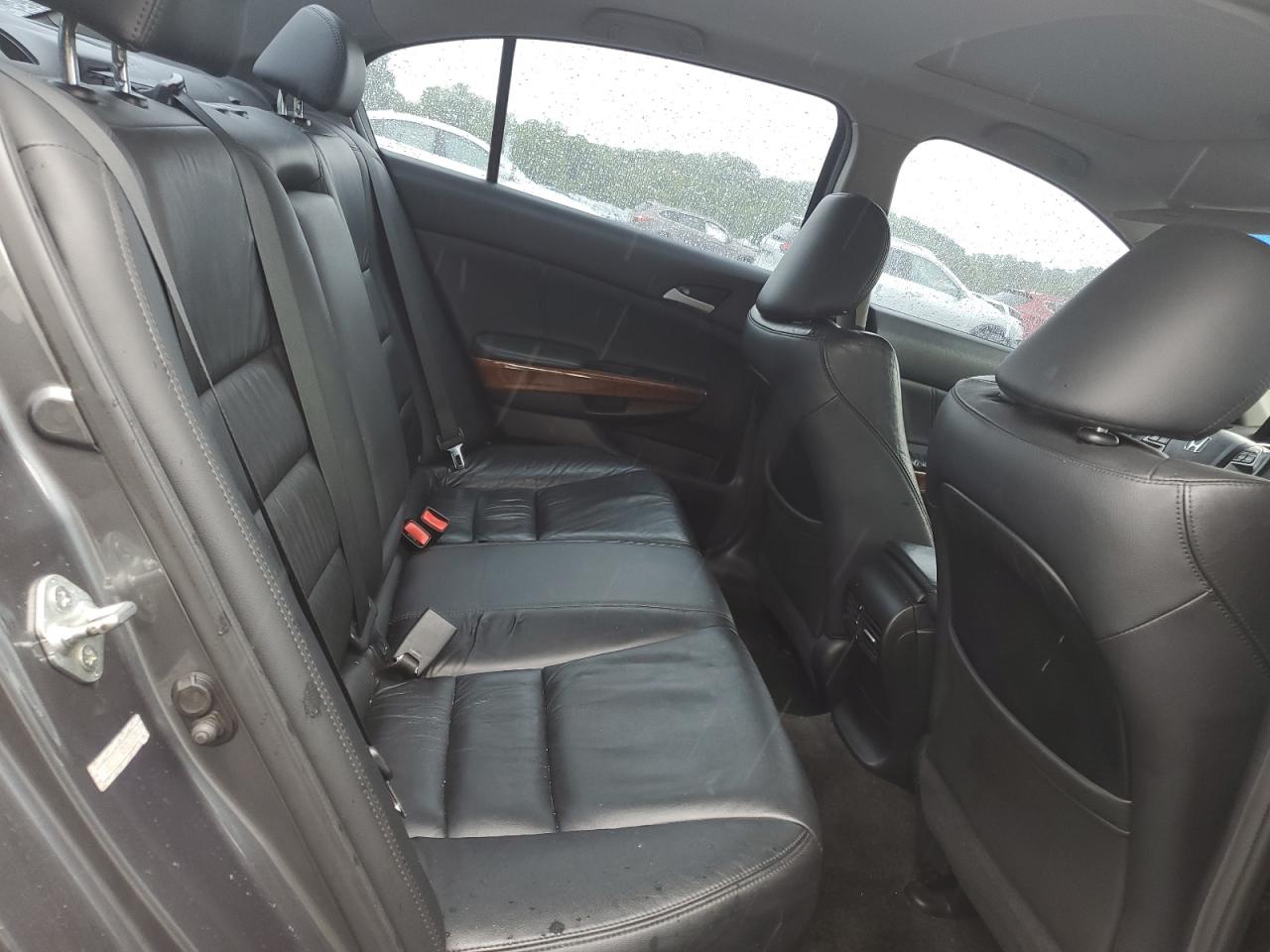 1HGCP2F82BA106840 2011 Honda Accord Exl