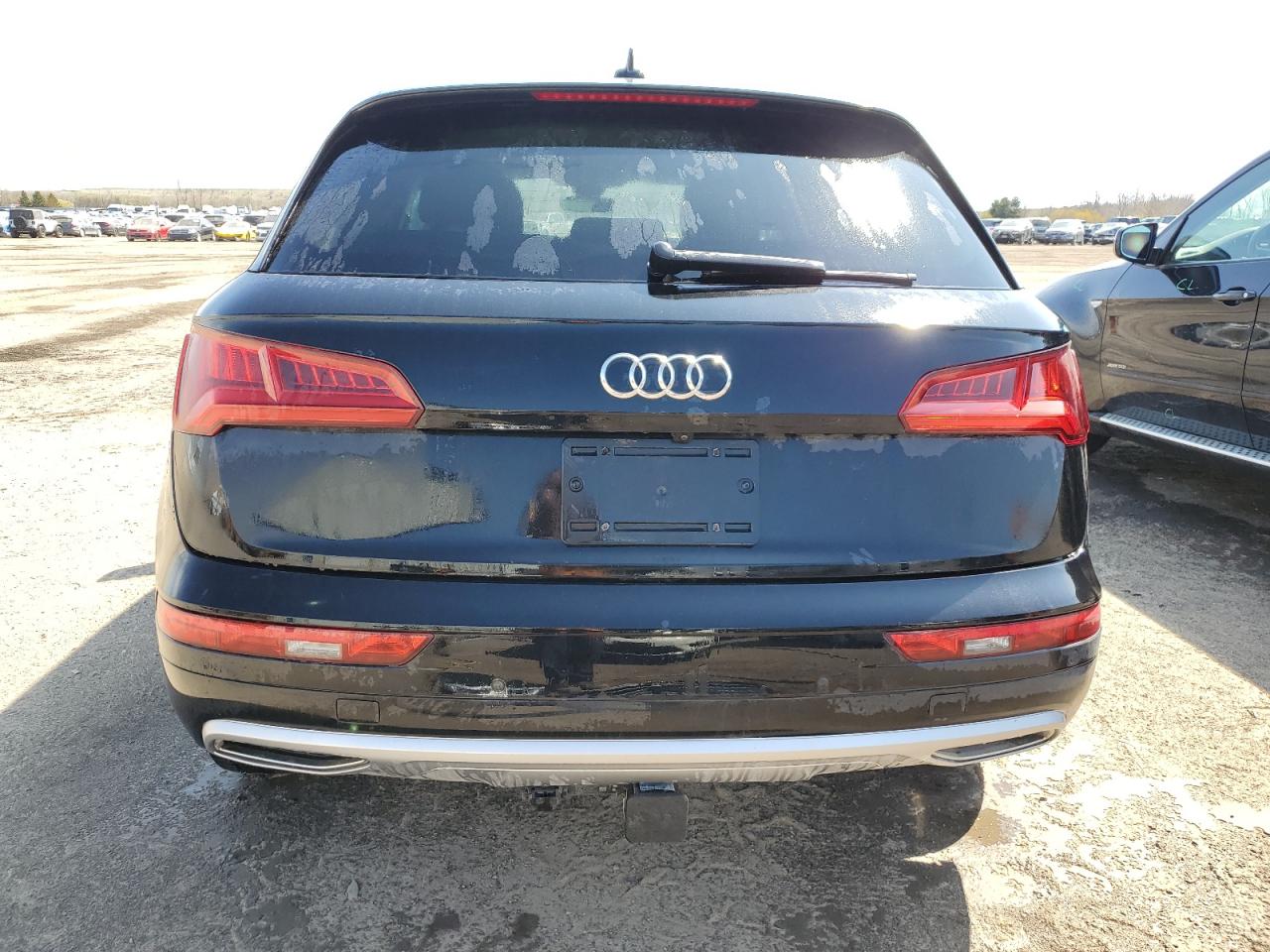 WA1CNAFY5K2052467 2019 Audi Q5 Prestige