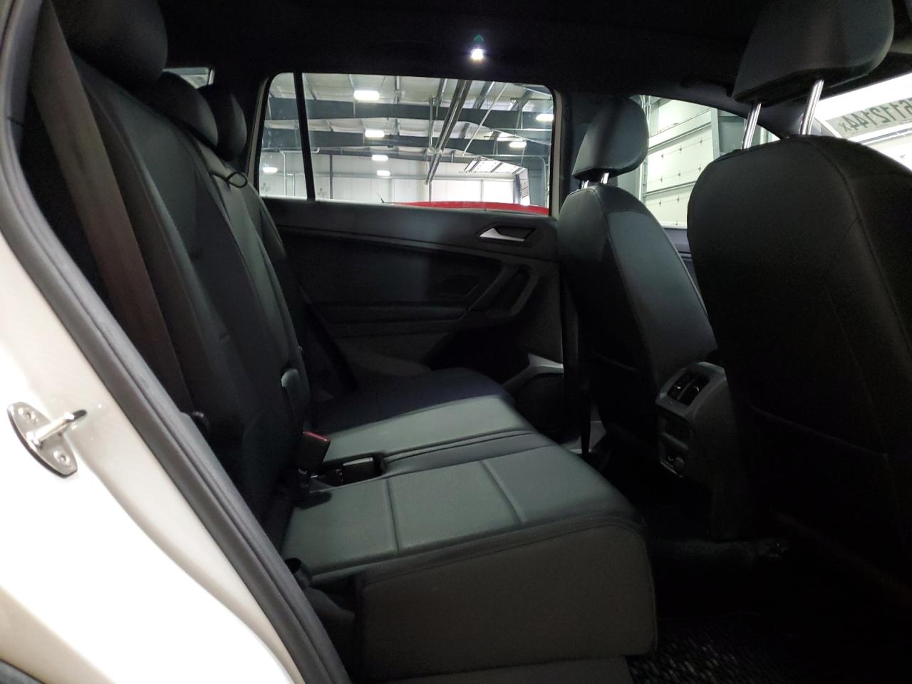 3VV2B7AX1KM101931 2019 Volkswagen Tiguan Se