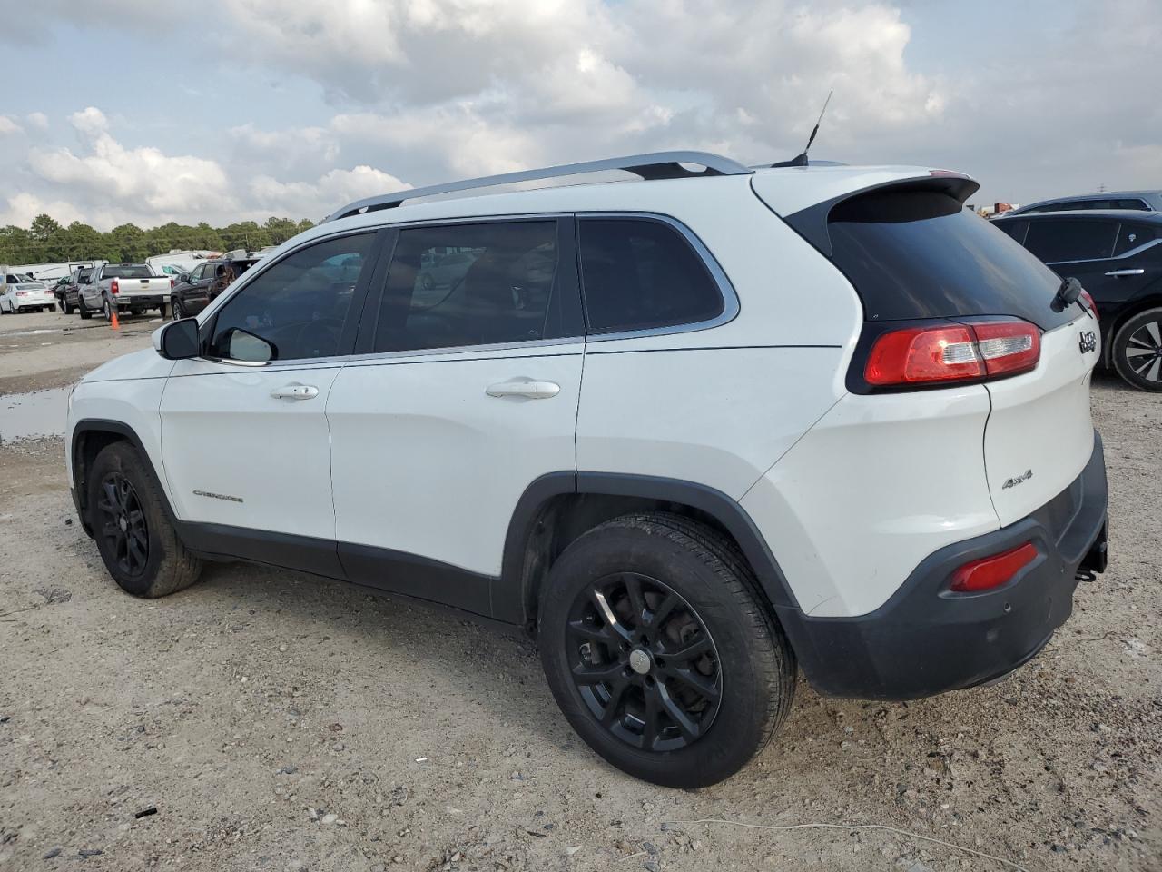 1C4PJMCS5FW545519 2015 Jeep Cherokee Latitude