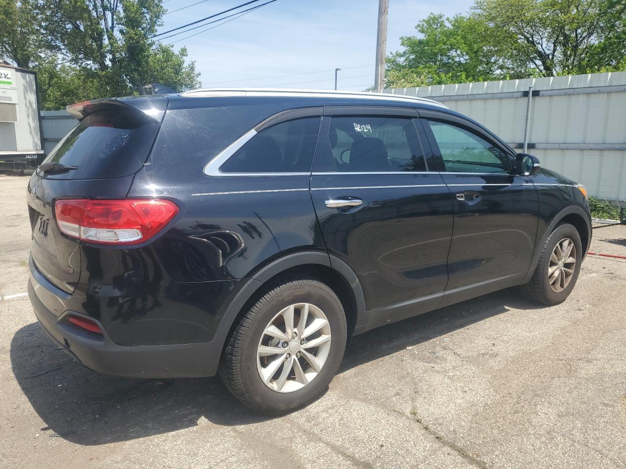 2016 Kia Sorento Lx vin: 5XYPG4A35GG036538