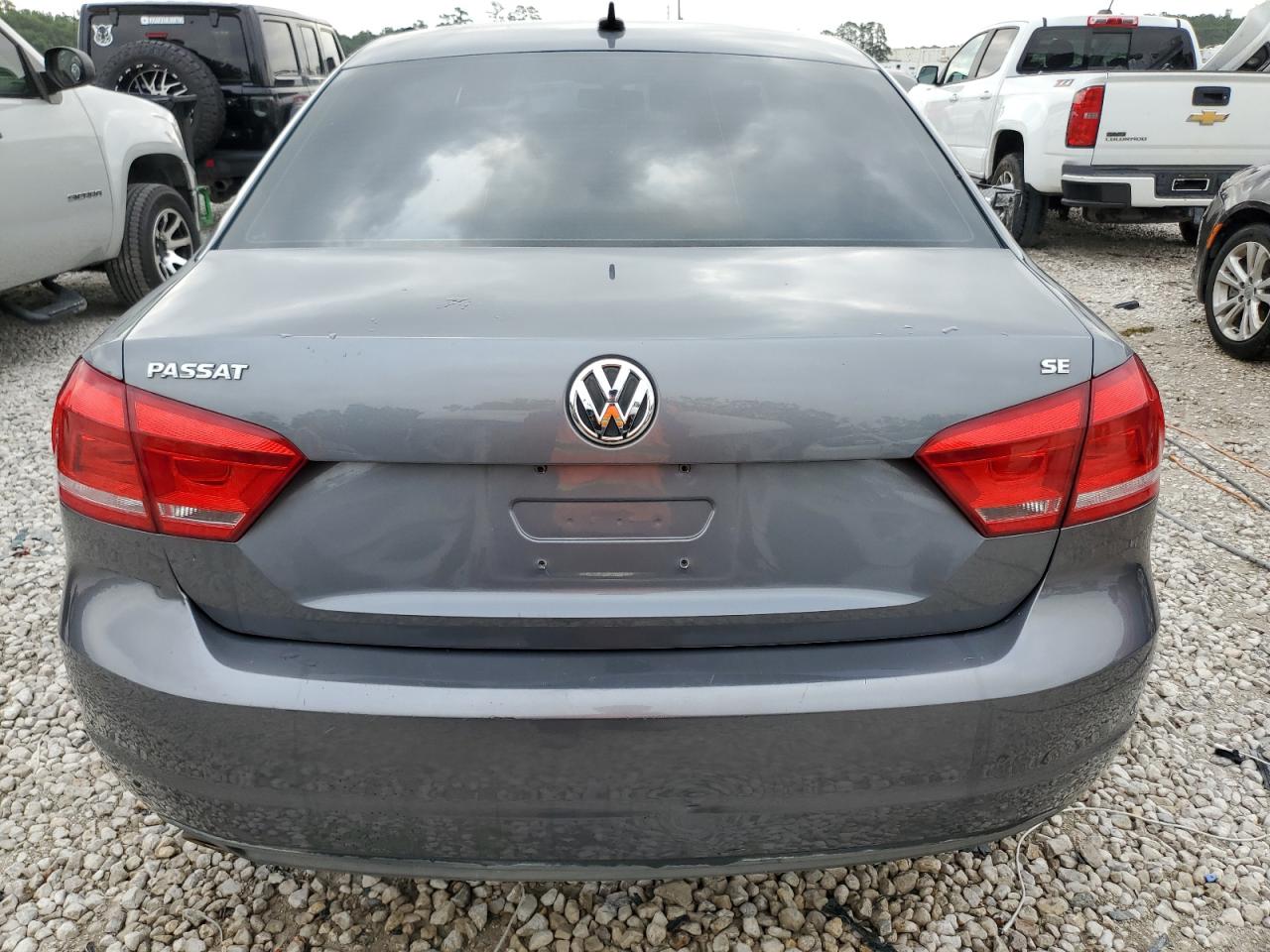 1VWBH7A30DC117291 2013 Volkswagen Passat Se