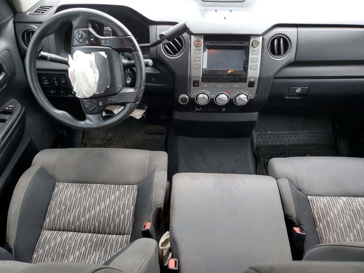 2018 Toyota Tundra Double Cab Sr/Sr5 vin: 5TFUM5F14JX075795