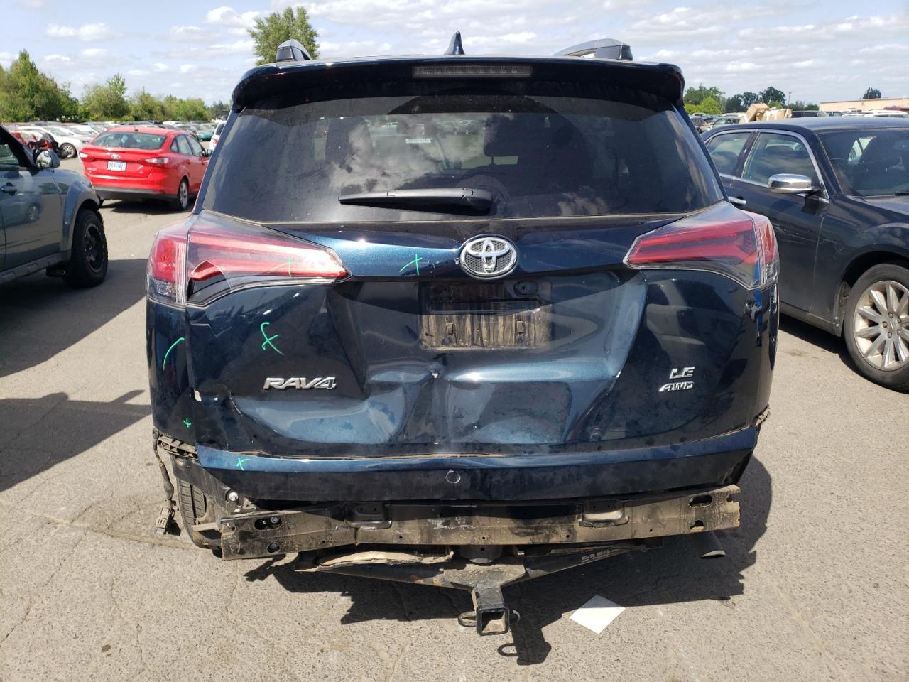 2T3BFREV3HW560862 2017 Toyota Rav4 Le