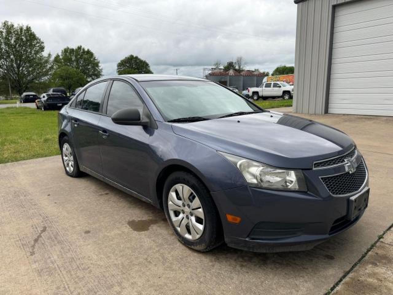 2013 Chevrolet Cruze Ls vin: 1G1PB5SH8D7163218