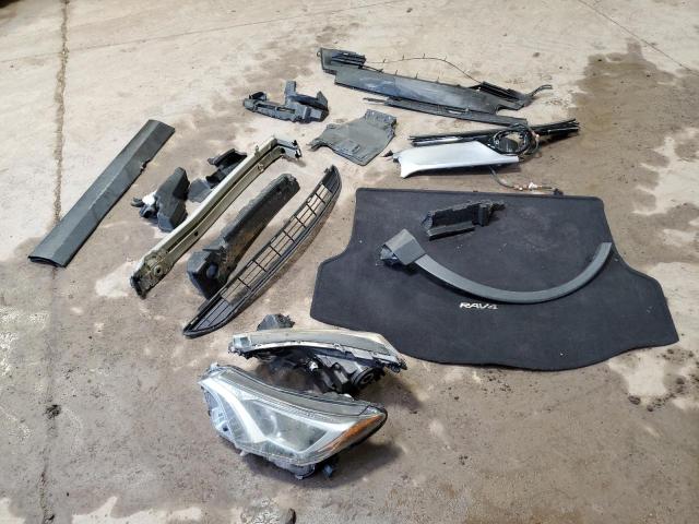 2017 Toyota Rav4 Le VIN: 2T3BFREV0HW572807 Lot: 54703264