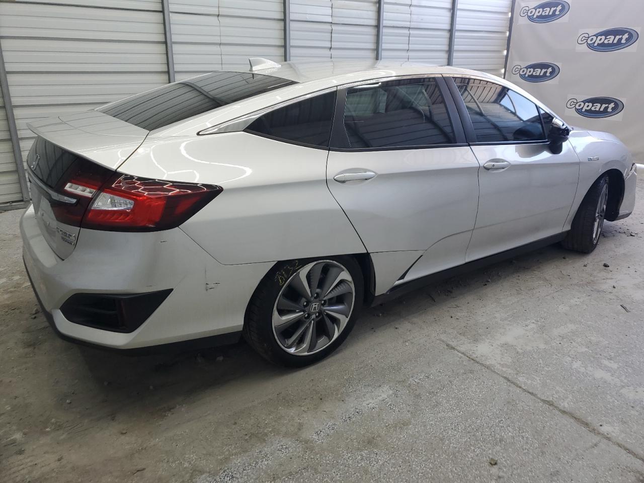 2018 Honda Clarity Touring vin: JHMZC5F33JC003275