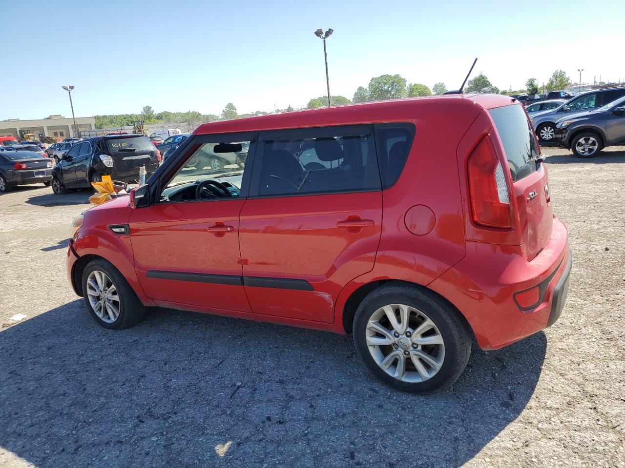 2013 Kia Soul vin: KNDJT2A5XD7613225