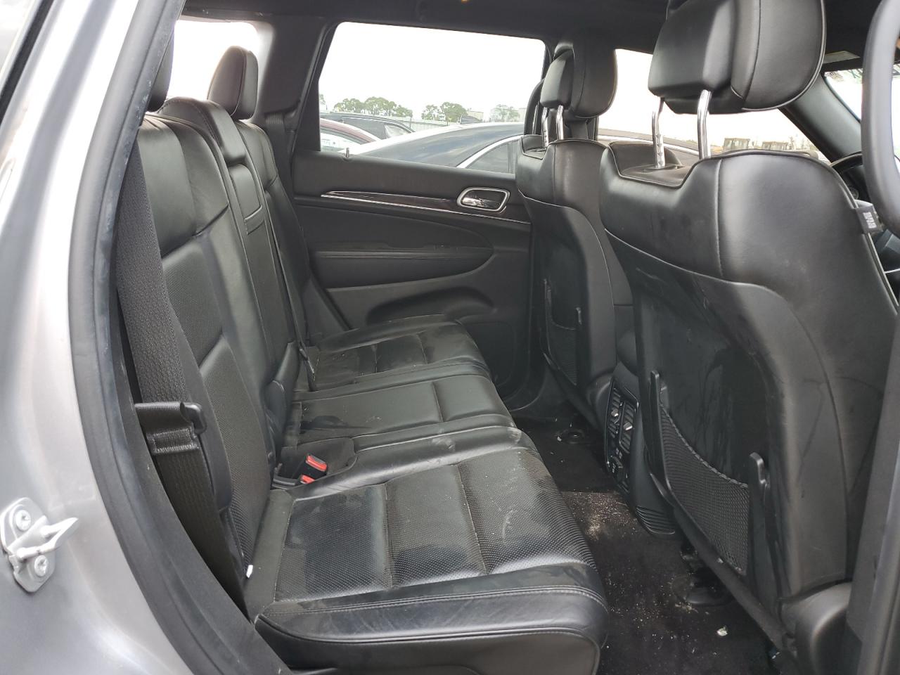 1C4RJFCG6JC425724 2018 Jeep Grand Cherokee Overland