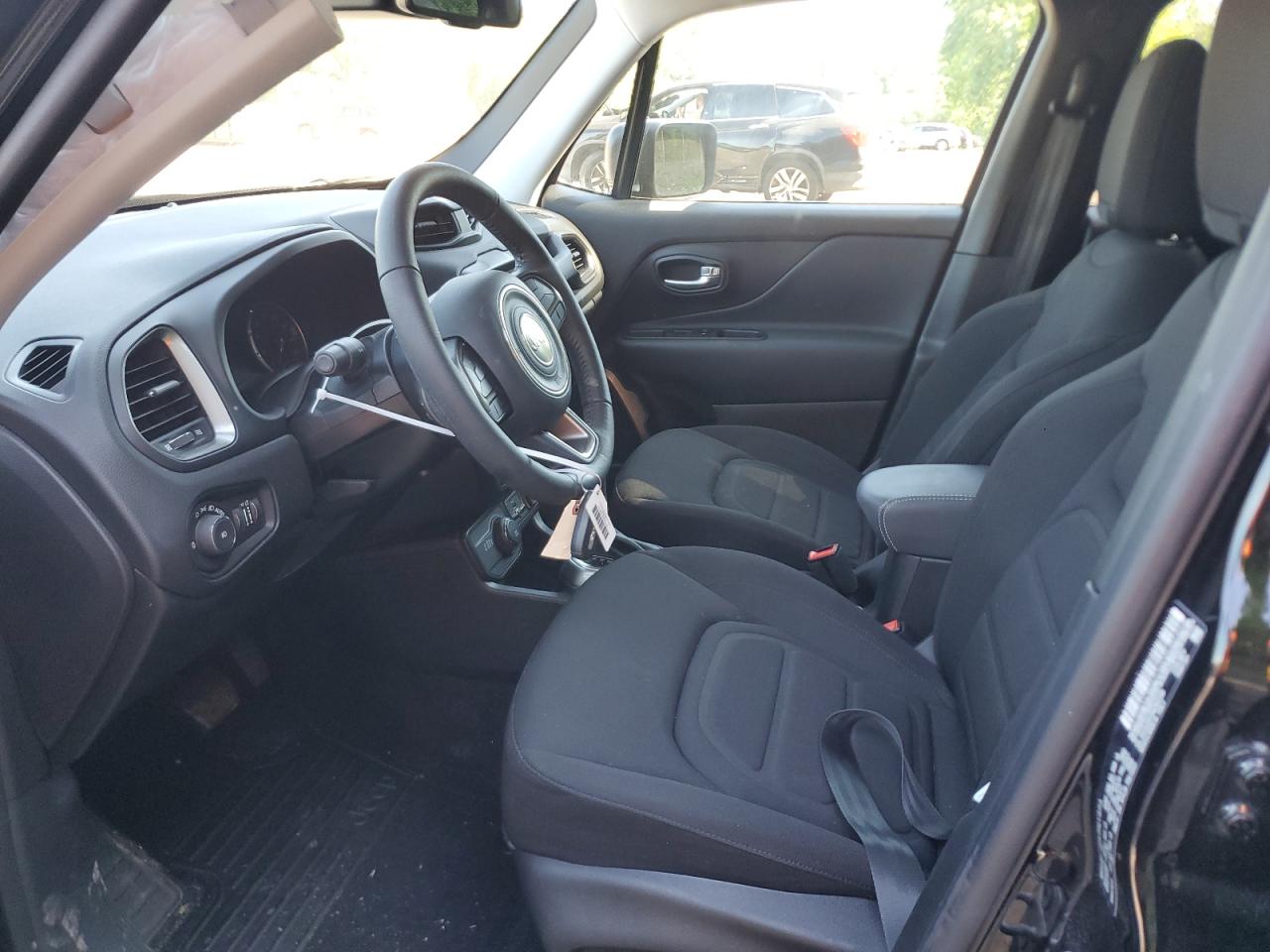 ZACNJDB18NPN97249 2022 Jeep Renegade Latitude