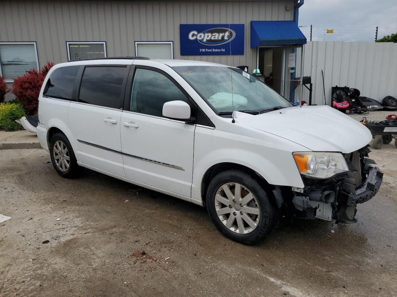 Lot #2857898908 2014 CHRYSLER TOWN & COU