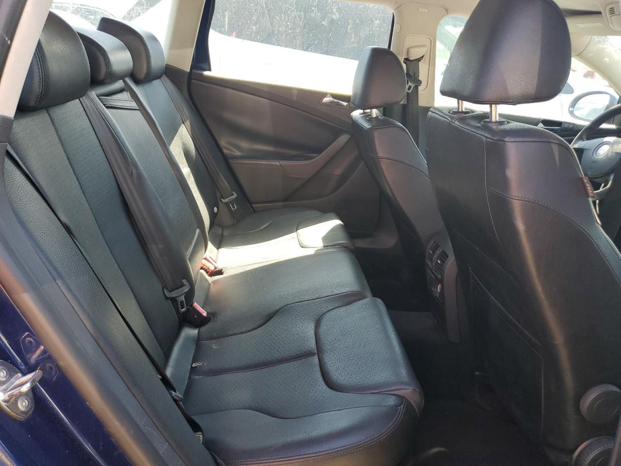 WVWLK73C47E119298 2007 Volkswagen Passat 2.0T Wagon Value