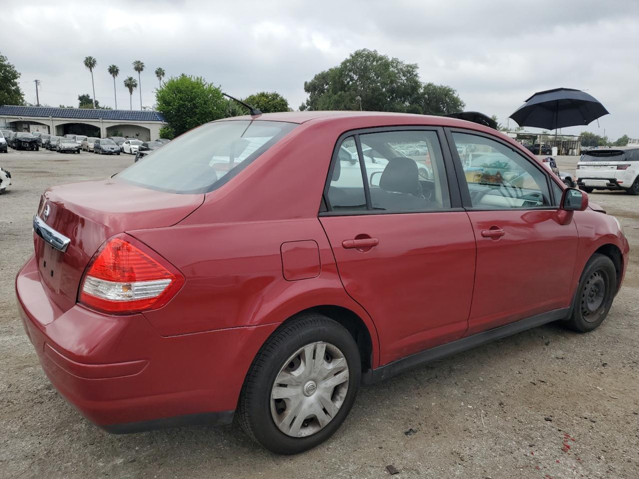 3N1BC1AP2BL386897 2011 Nissan Versa S