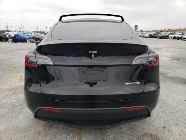 2024 Tesla Model Y VIN: 7SAYGDEF9RF046611 Lot: 54965674