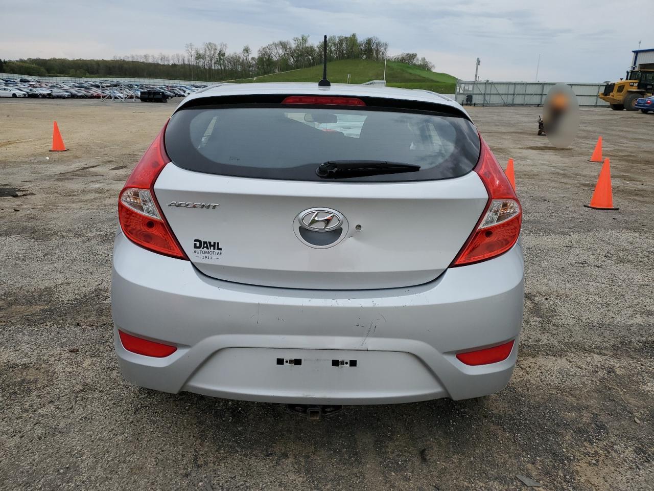 KMHCT5AE4GU260816 2016 Hyundai Accent Se