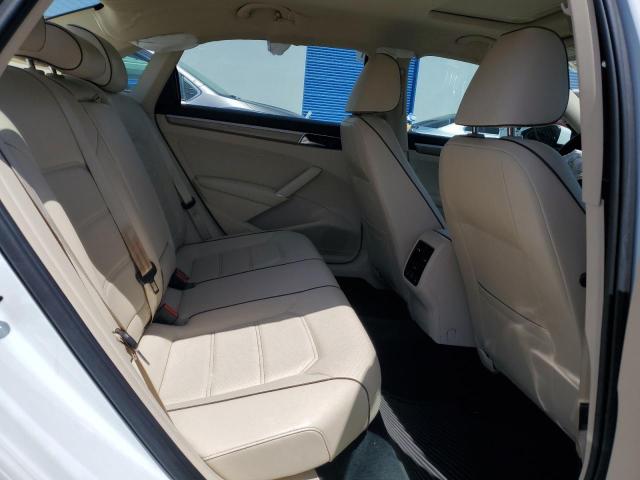 2017 VOLKSWAGEN PASSAT SE - 1VWGT7A37HC070609