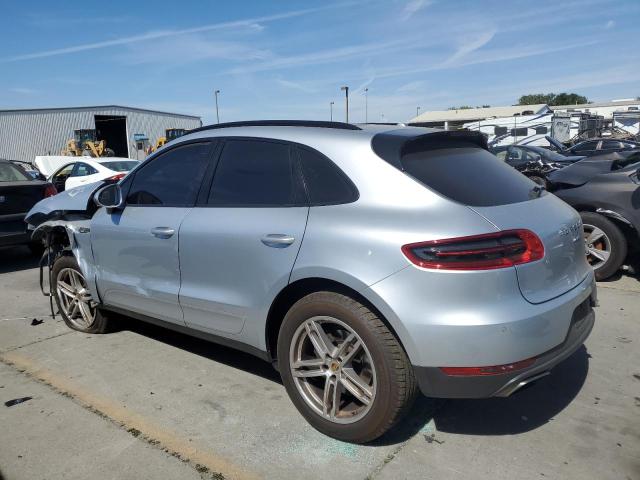 VIN WP1AA2A55JLB02626 2018 Porsche Macan no.2