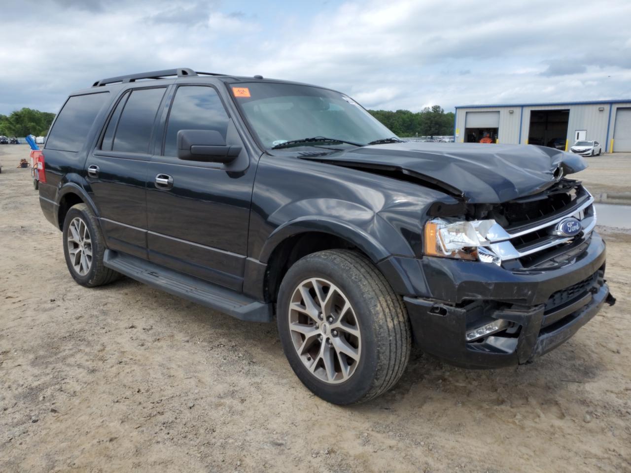 1FMJU1HTXFEF34904 2015 Ford Expedition Xlt