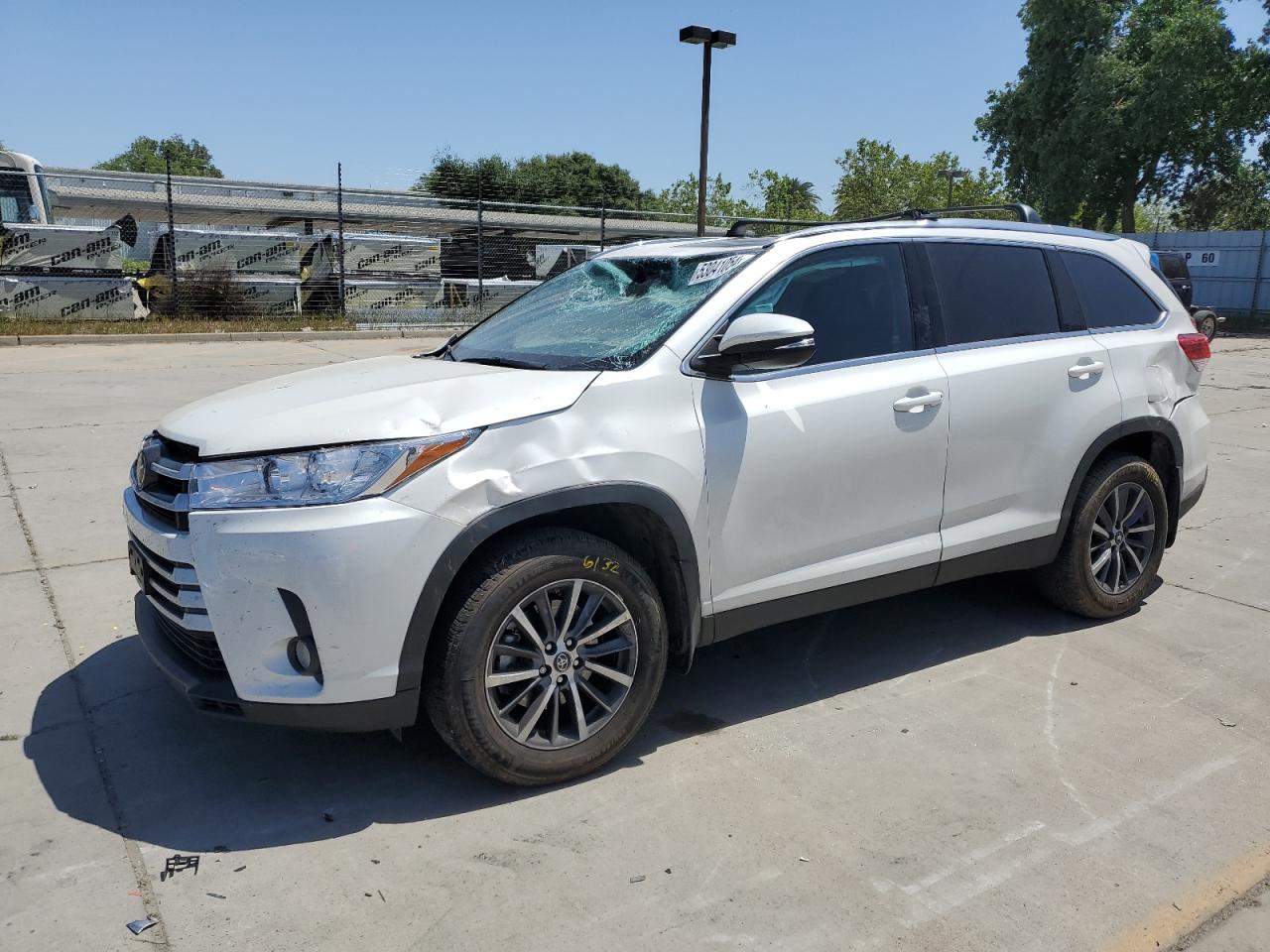 2019 Toyota Highlander Se vin: 5TDJZRFH3KS624841