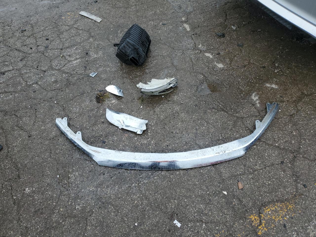 3FAHP0GAXBR137825 2011 Ford Fusion S