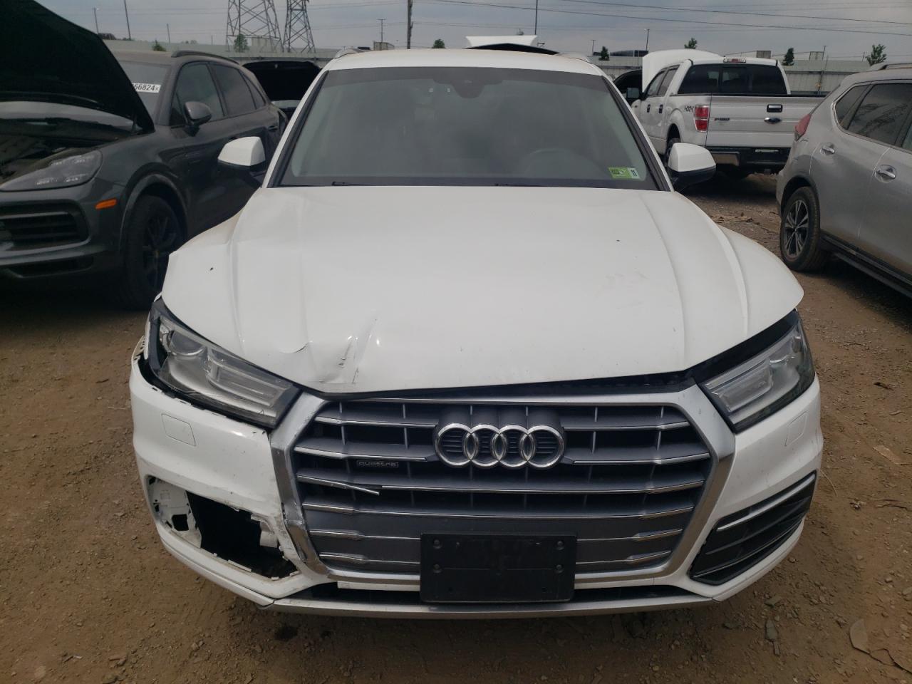 WA1ANAFY7J2119625 2018 Audi Q5 Premium