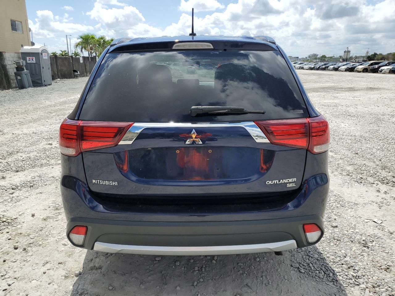 2016 Mitsubishi Outlander Se vin: JA4AZ3A32GZ026555