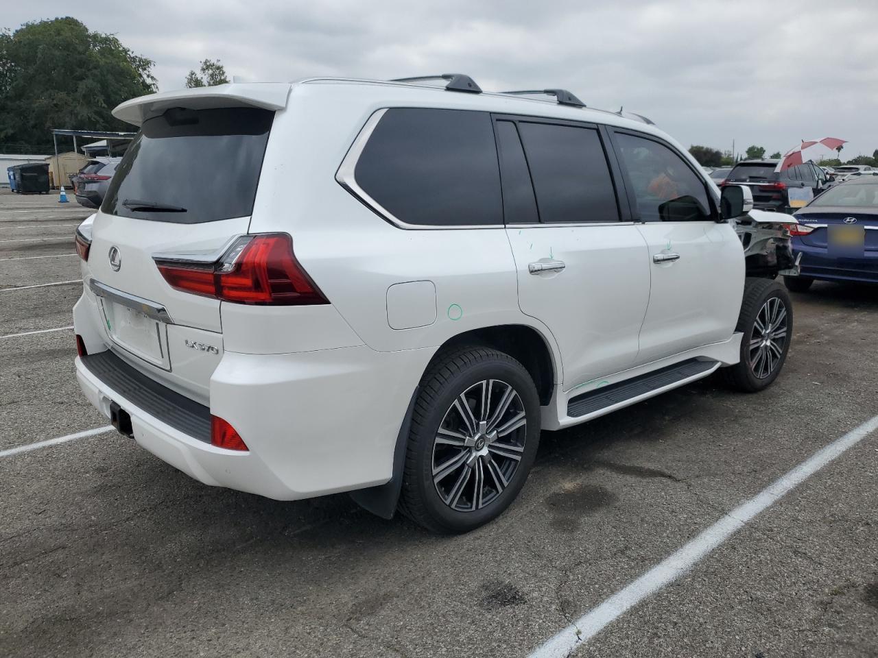 JTJHY7AX3K4295538 2019 Lexus Lx 570