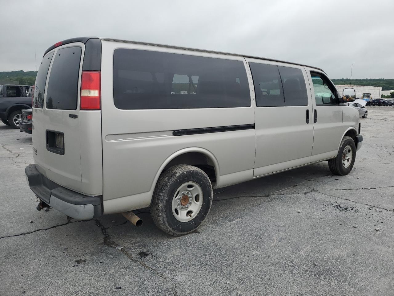 1GAHG39UX71167324 2007 Chevrolet Express G3500