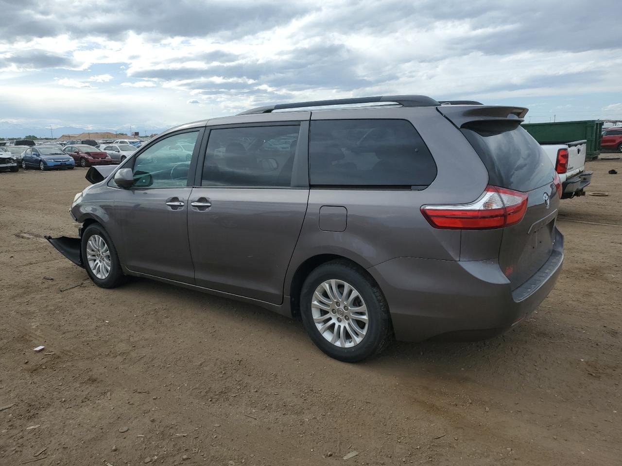 5TDYK3DC8GS711245 2016 Toyota Sienna Xle