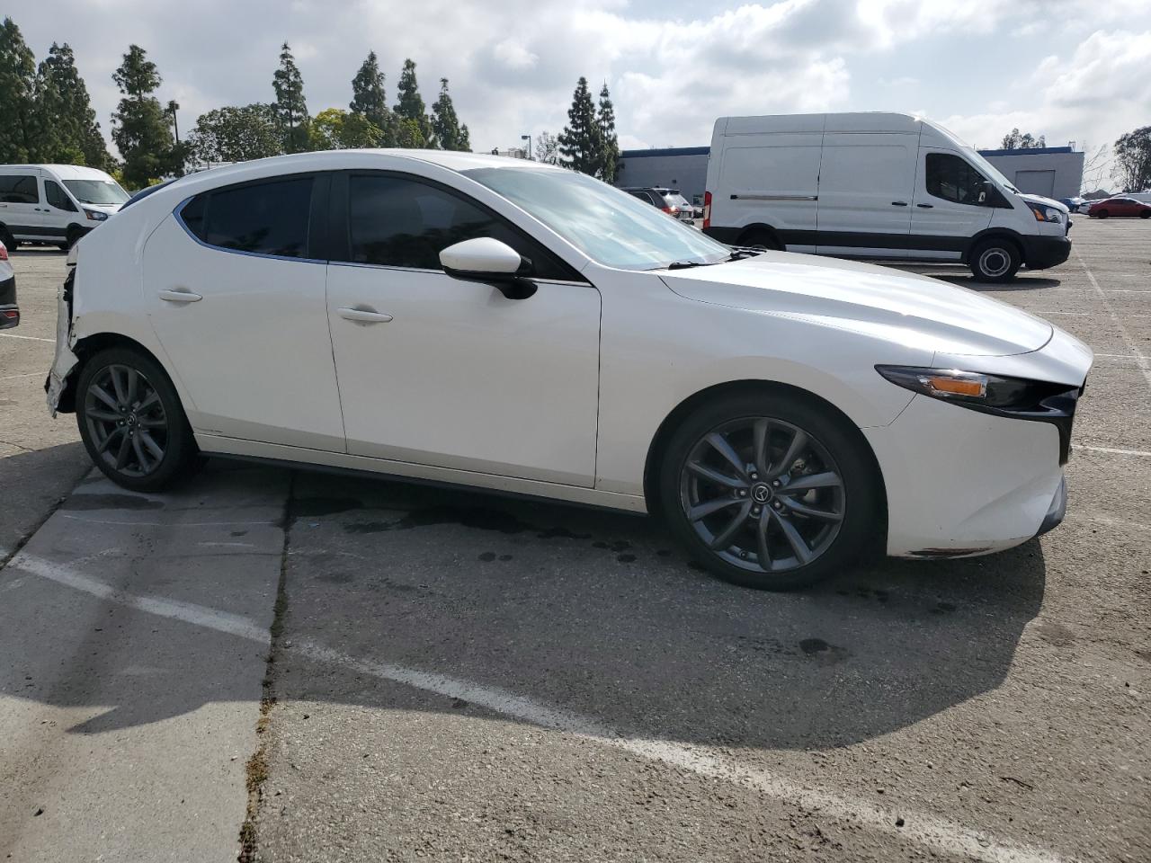 JM1BPAMM3K1120203 2019 Mazda 3 Preferred