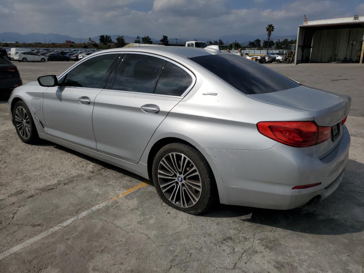 WBAJA9C58JB249971 2018 BMW 530E