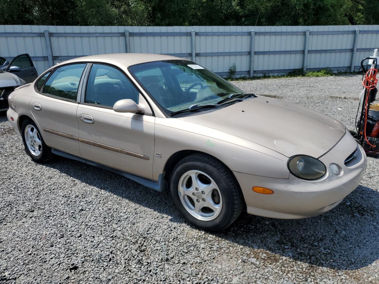 1FAFP53S1XG328406 1999 Ford Taurus Se