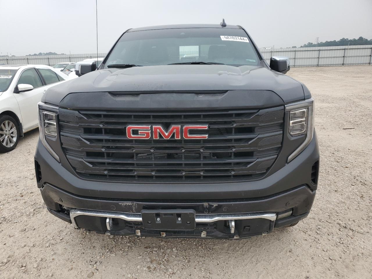 2024 GMC Sierra K1500 Denali Ultimate vin: 1GTUUHE82RZ111449