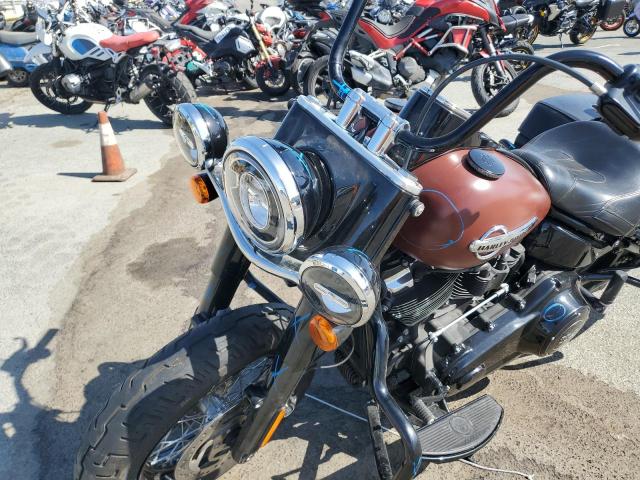2018 HARLEY-DAVIDSON FLHCS HERI - 1HD1YBK30JC021963