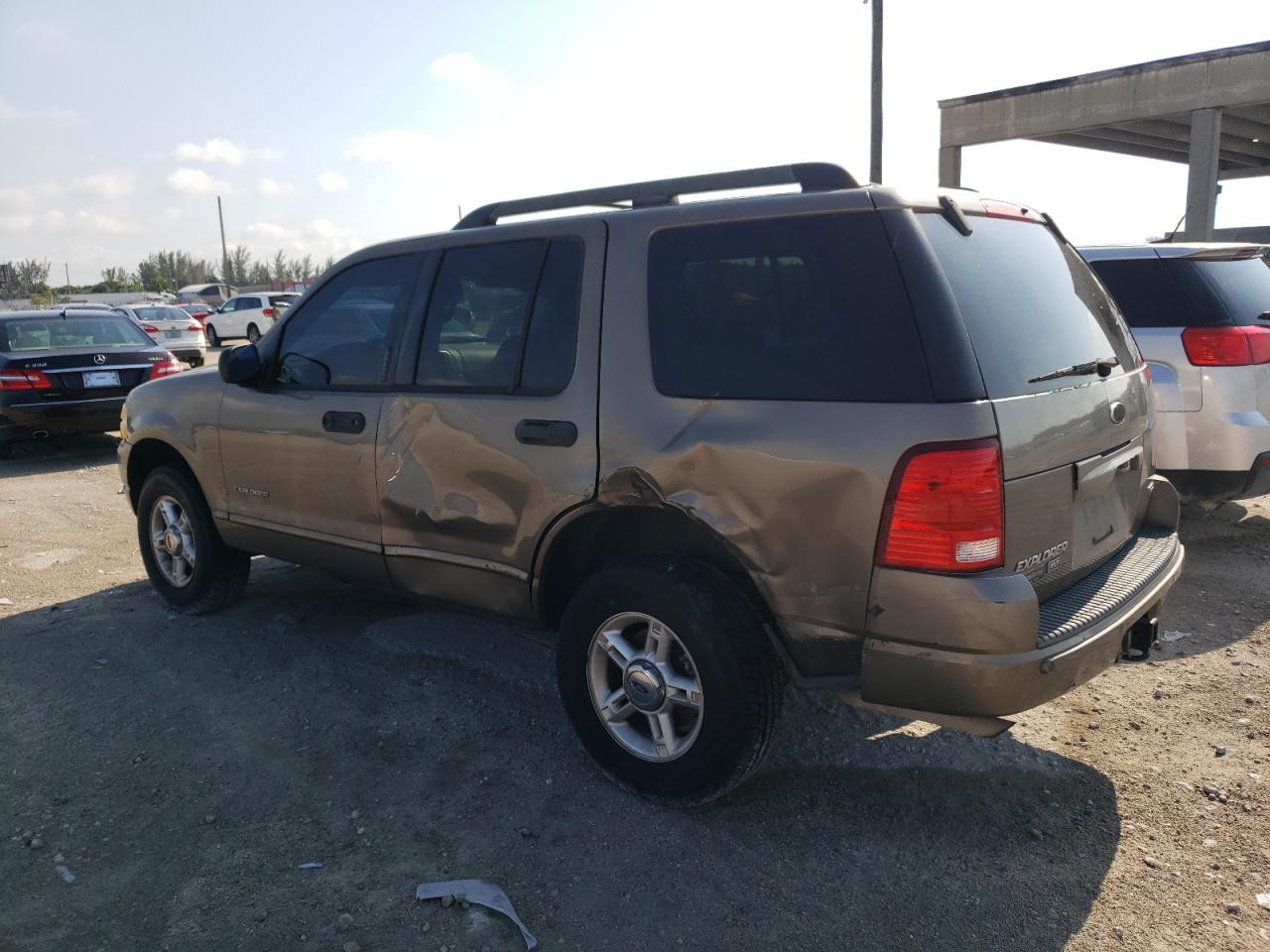 1FMZU63KX5UA20246 2005 Ford Explorer Xlt