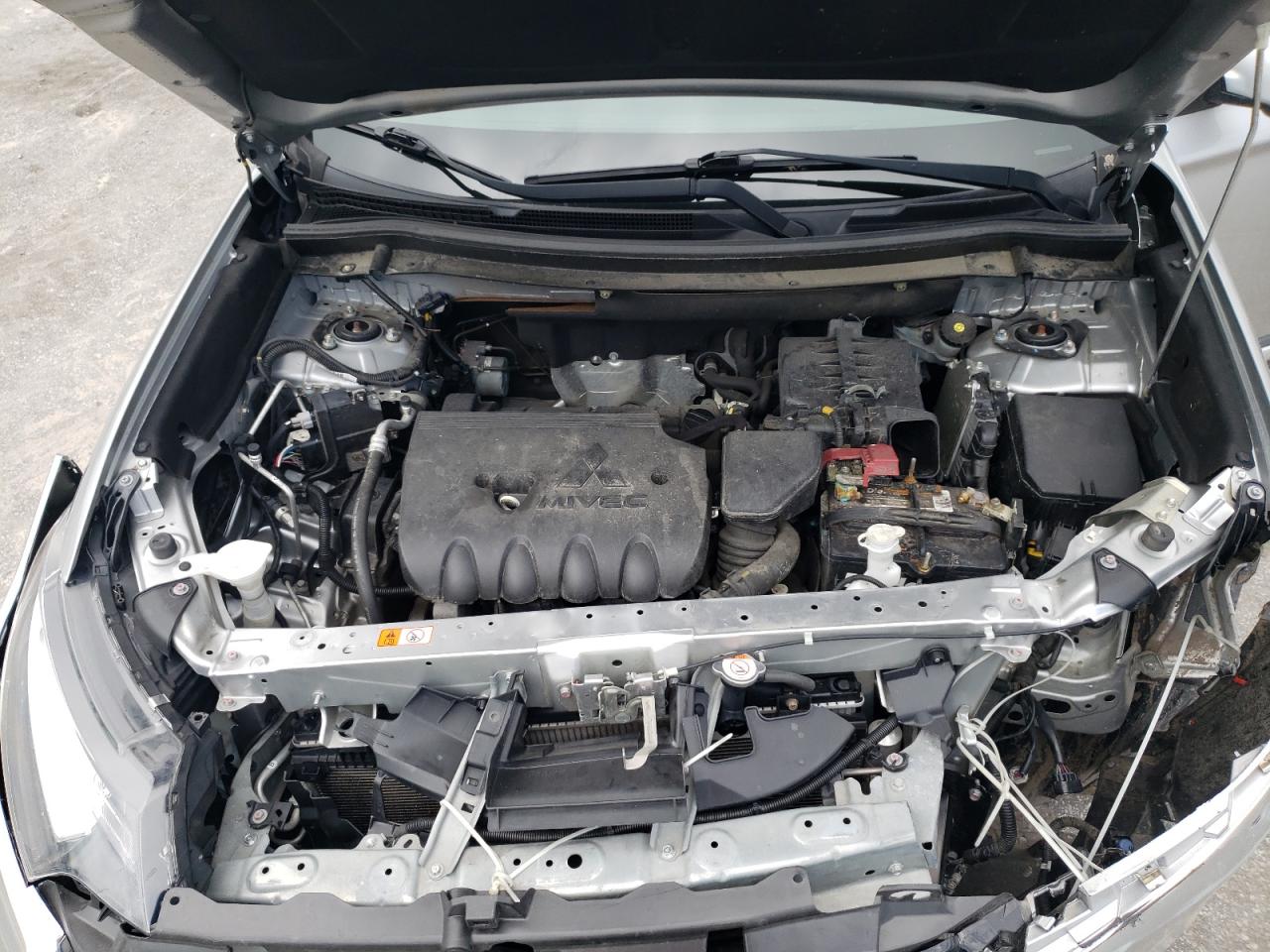 JA4AD3A34KJ001100 2019 Mitsubishi Outlander Se