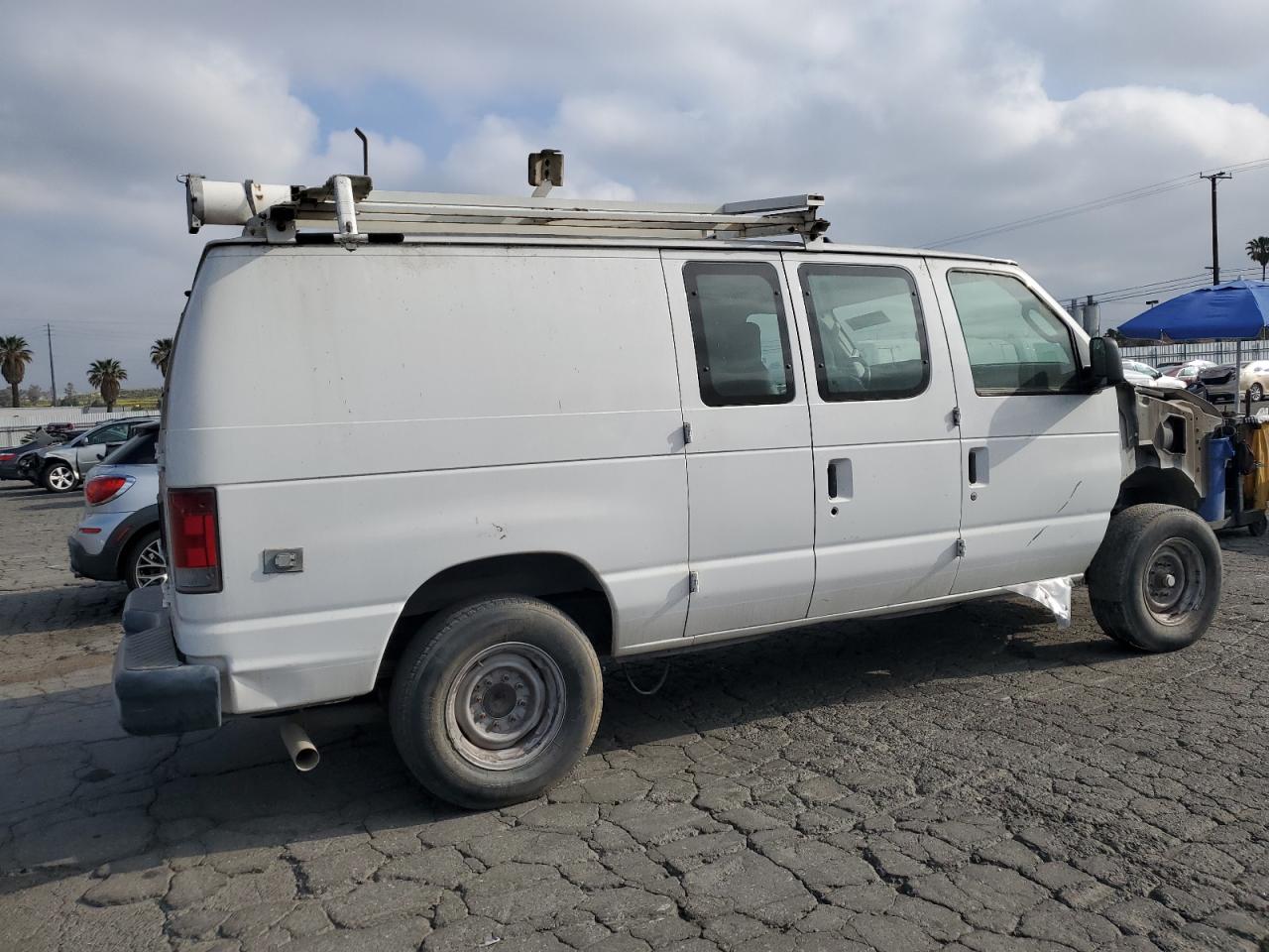 1FTNE2EL1BDA10442 2011 Ford Econoline E250 Van