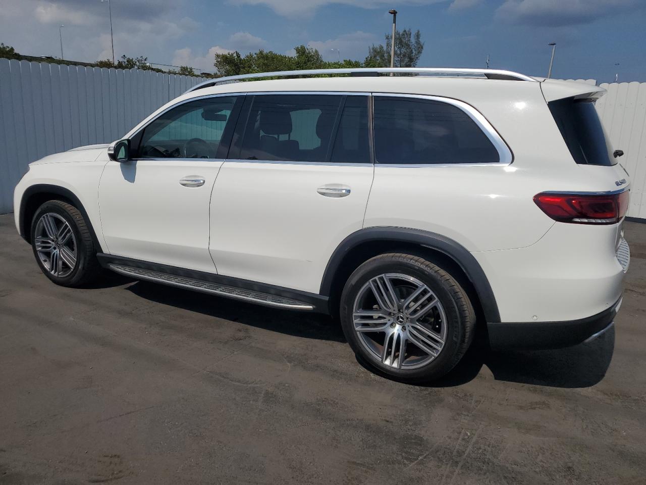 2022 Mercedes-Benz Gls 450 4Matic vin: 4JGFF5KE8NA728483