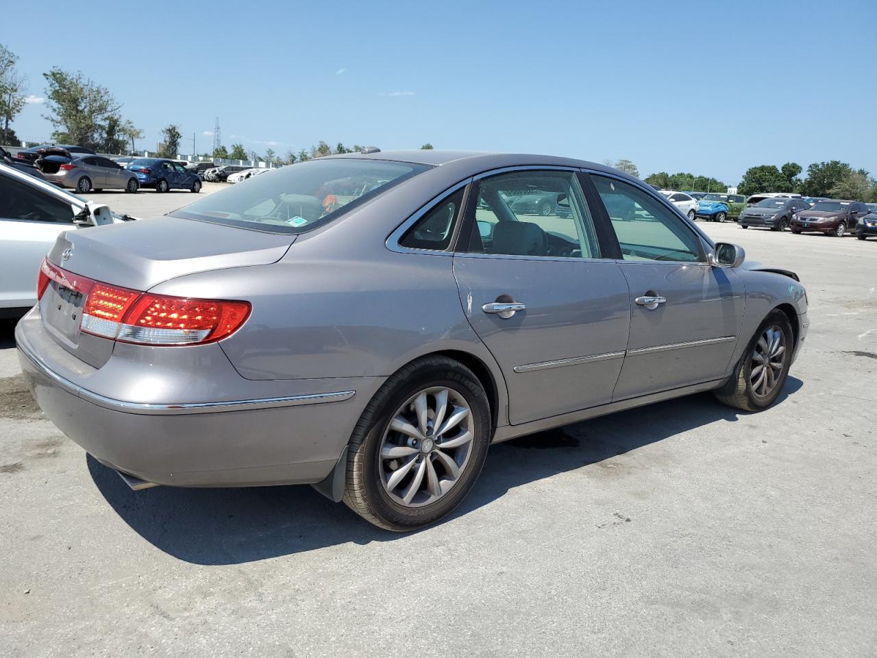 KMHFC46F27A243801 2007 Hyundai Azera Se