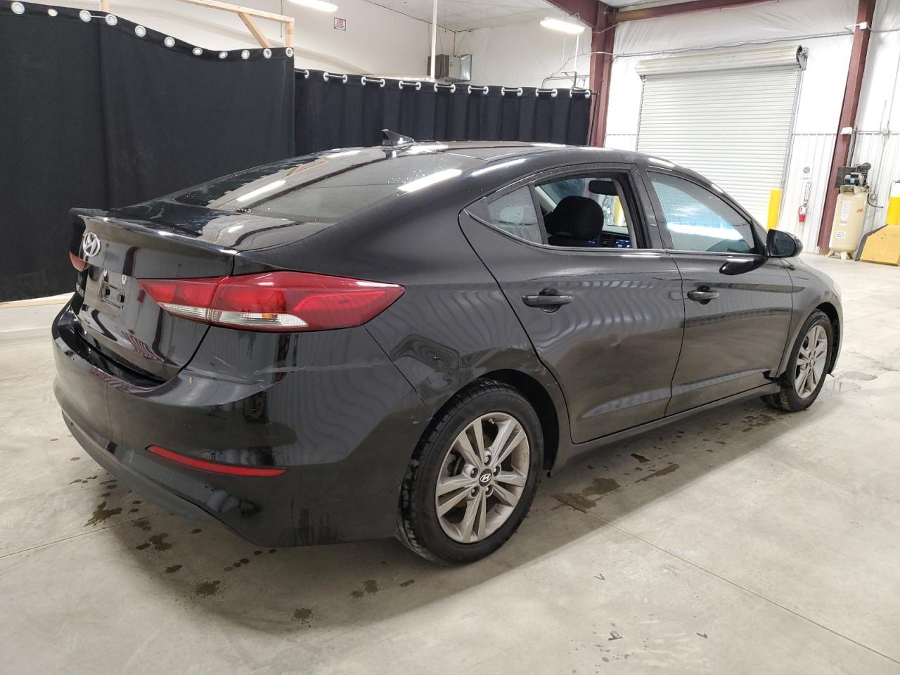 2018 Hyundai Elantra Sel vin: KMHD84LF5JU610659