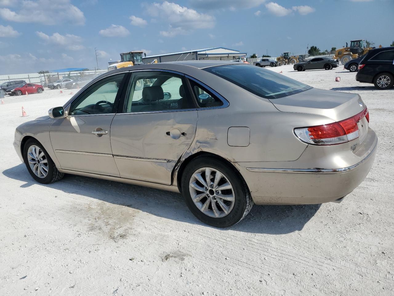 KMHFC46FX7A161752 2007 Hyundai Azera Se