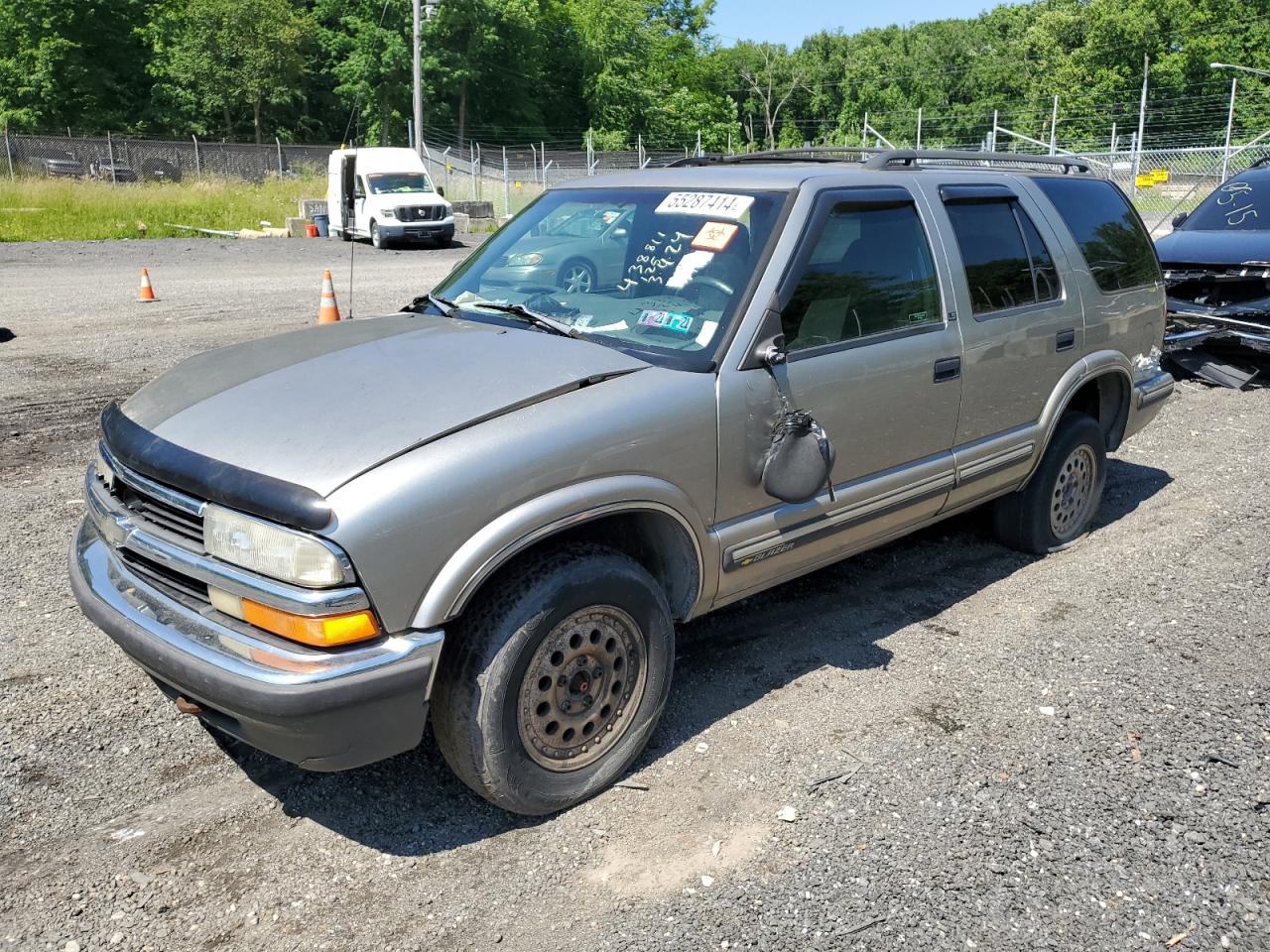 1GNDT13WXW2246928 1998 Chevrolet Blazer