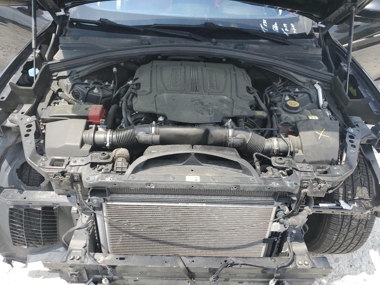 SADCL2BV2HA892013 2017 Jaguar F-Pace R - Sport