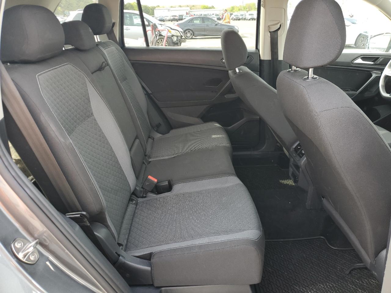 3VV0B7AX1MM104435 2021 Volkswagen Tiguan S