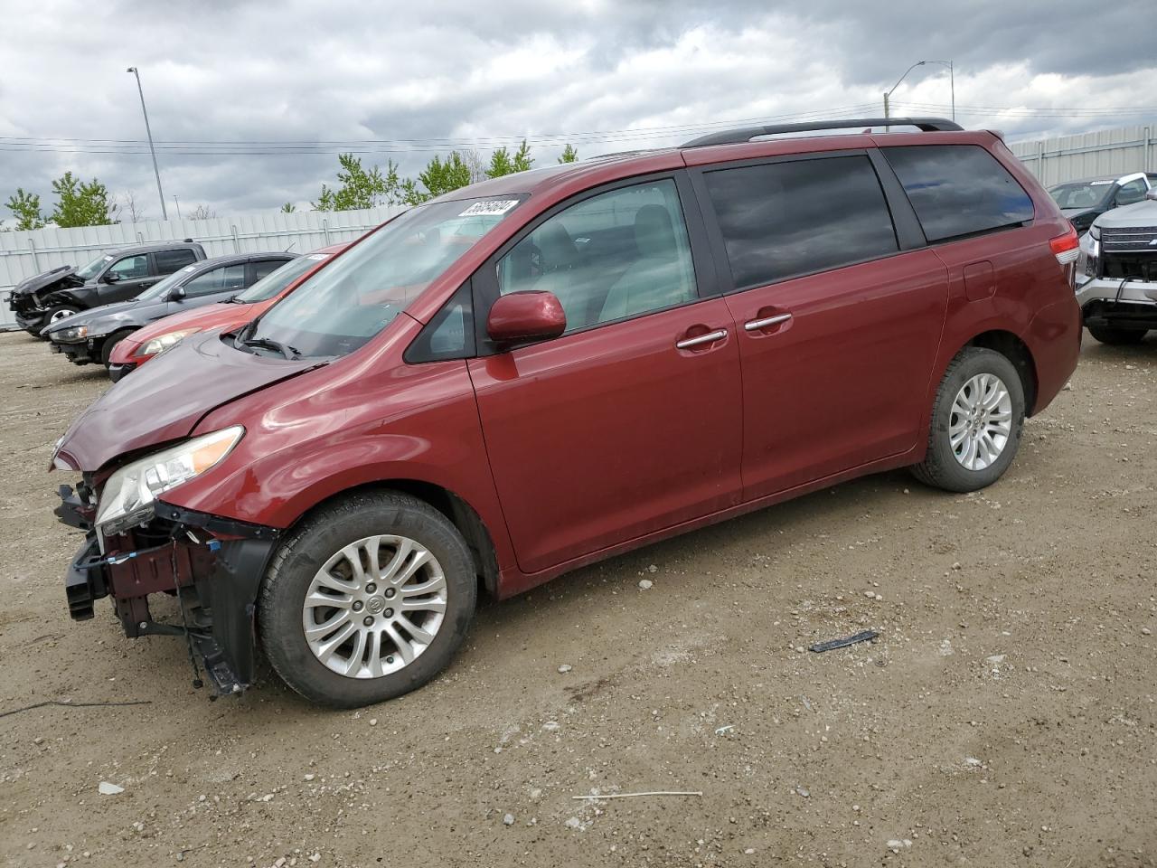 5TDYK3DC3ES419029 2014 Toyota Sienna Xle