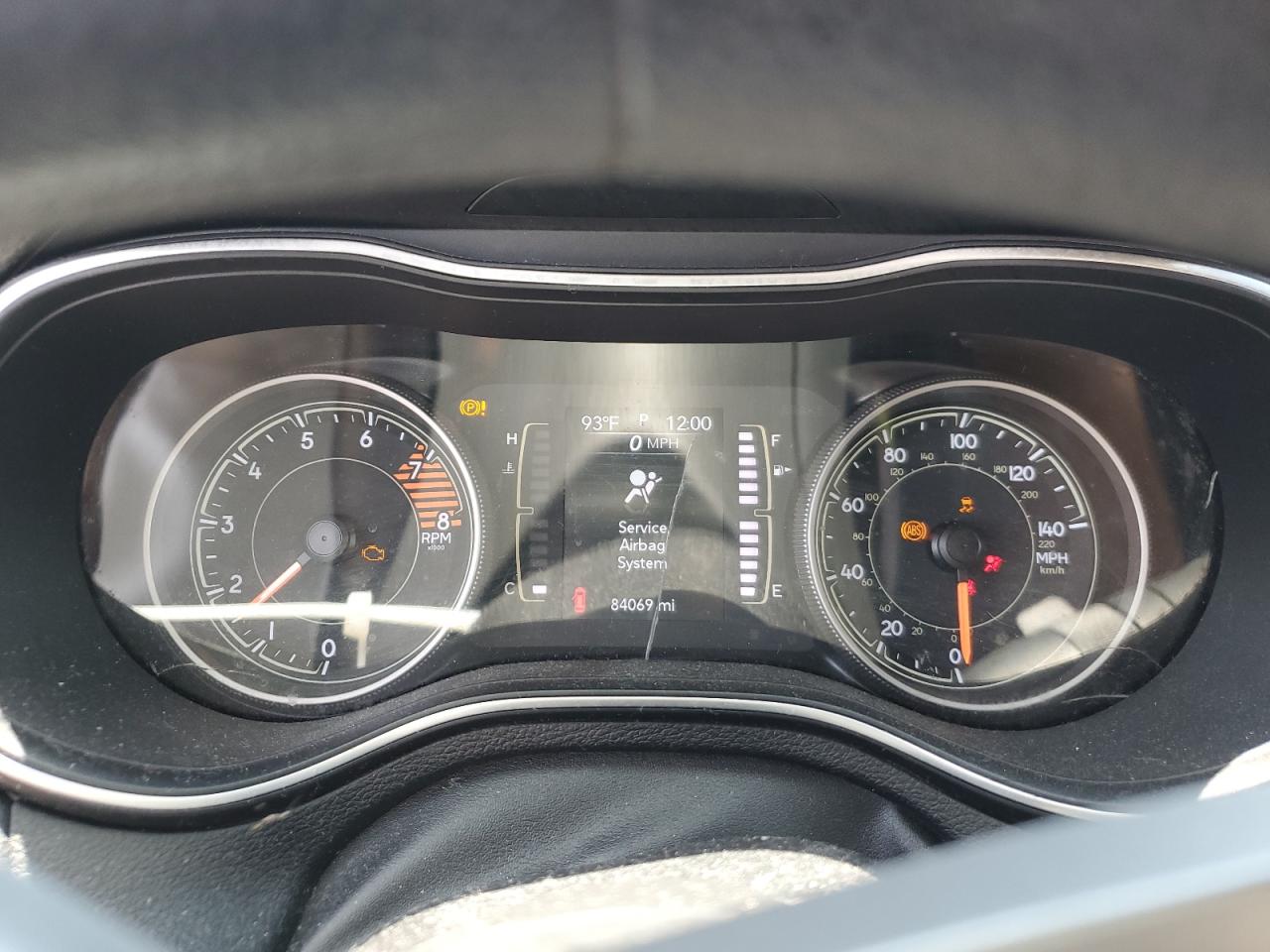 1C4PJMCX7KD300237 2019 Jeep Cherokee Latitude