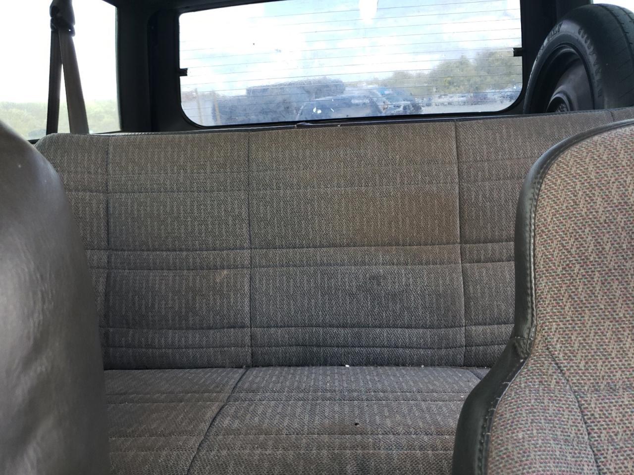 1J4FT48S0YL175044 2000 Jeep Cherokee Sport